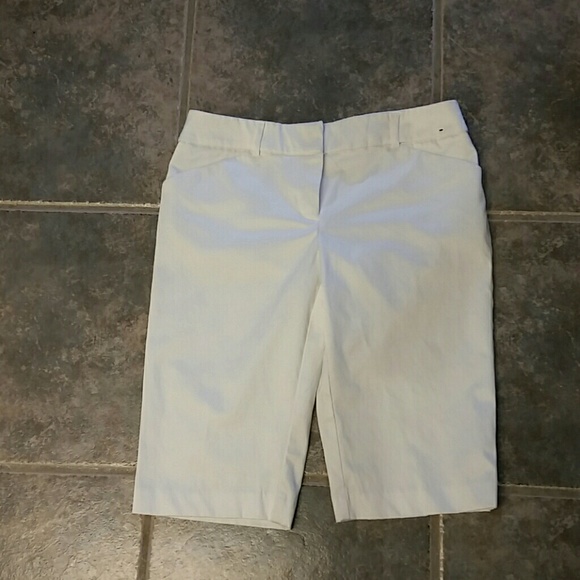 Shorts - Picture 1 of 3